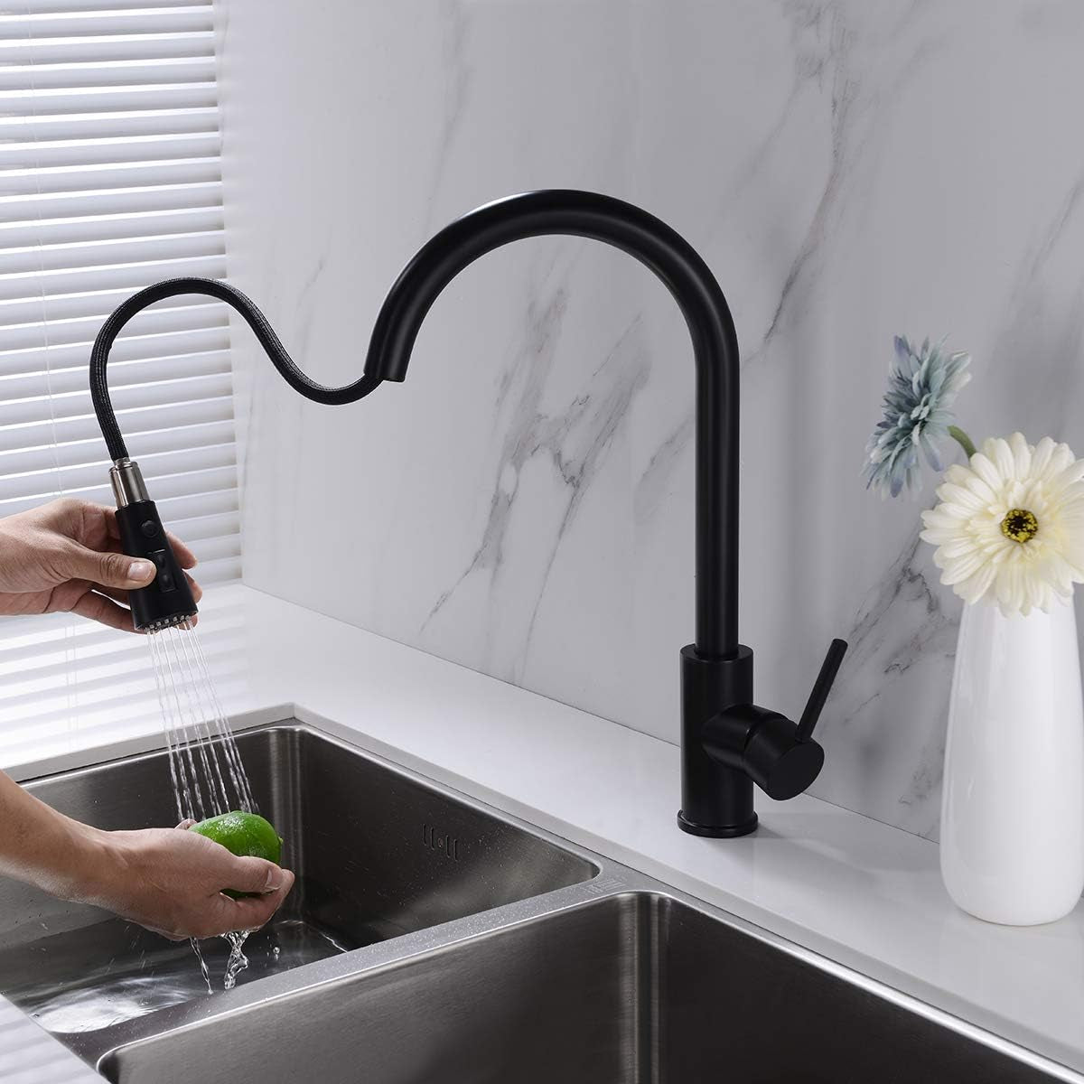 Matte Black Pause Function Pre-Rinse Kitchen Faucet with Pull down Sprayer